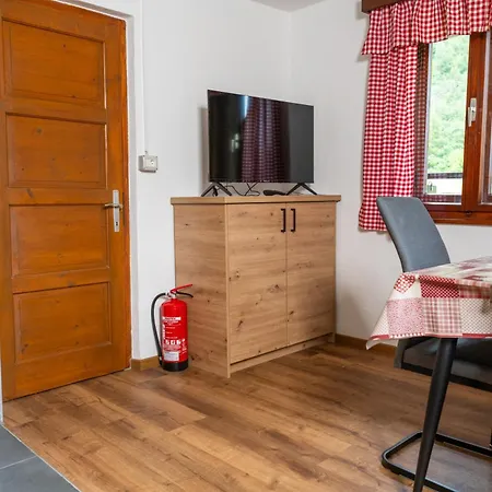 샬레 Hiska Nives Krstenica