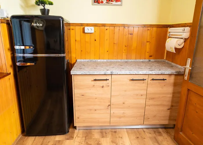 Hiska Nives Krstenica